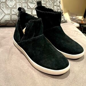 Ugg Koolaburra Rylee Suede Booties Women’s Size 8 Slip On Casual Comfy Boho